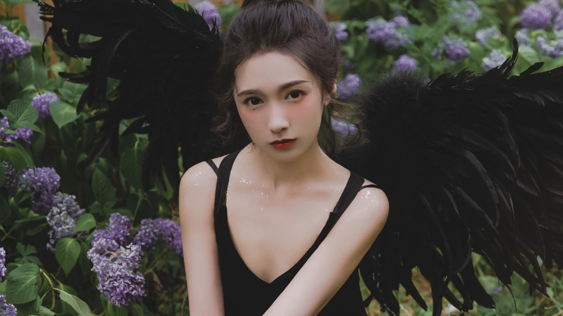 传奇“戏法大师”在欧冠舞台的辉煌表现，戏法大师英文