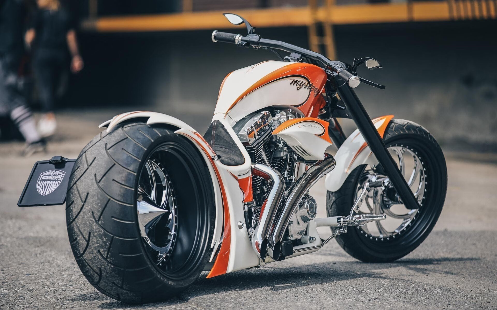 青少年足球运动员海外训练营开营,拓展视野,青少年足球培训课程